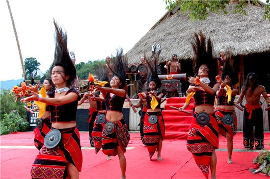 佤族甩發(fā)舞