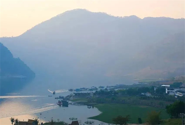 臨滄活動(dòng)策劃:溫度臨滄 | 讓人眷戀無(wú)比的臨滄漫灣百里長(zhǎng)湖