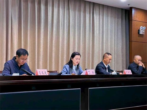 臨滄旅游：臨滄市文旅局長(zhǎng)會(huì)議：奮力推動(dòng)文化旅游事業(yè)朝著“千億級(jí)”產(chǎn)業(yè)奮勇邁進(jìn)